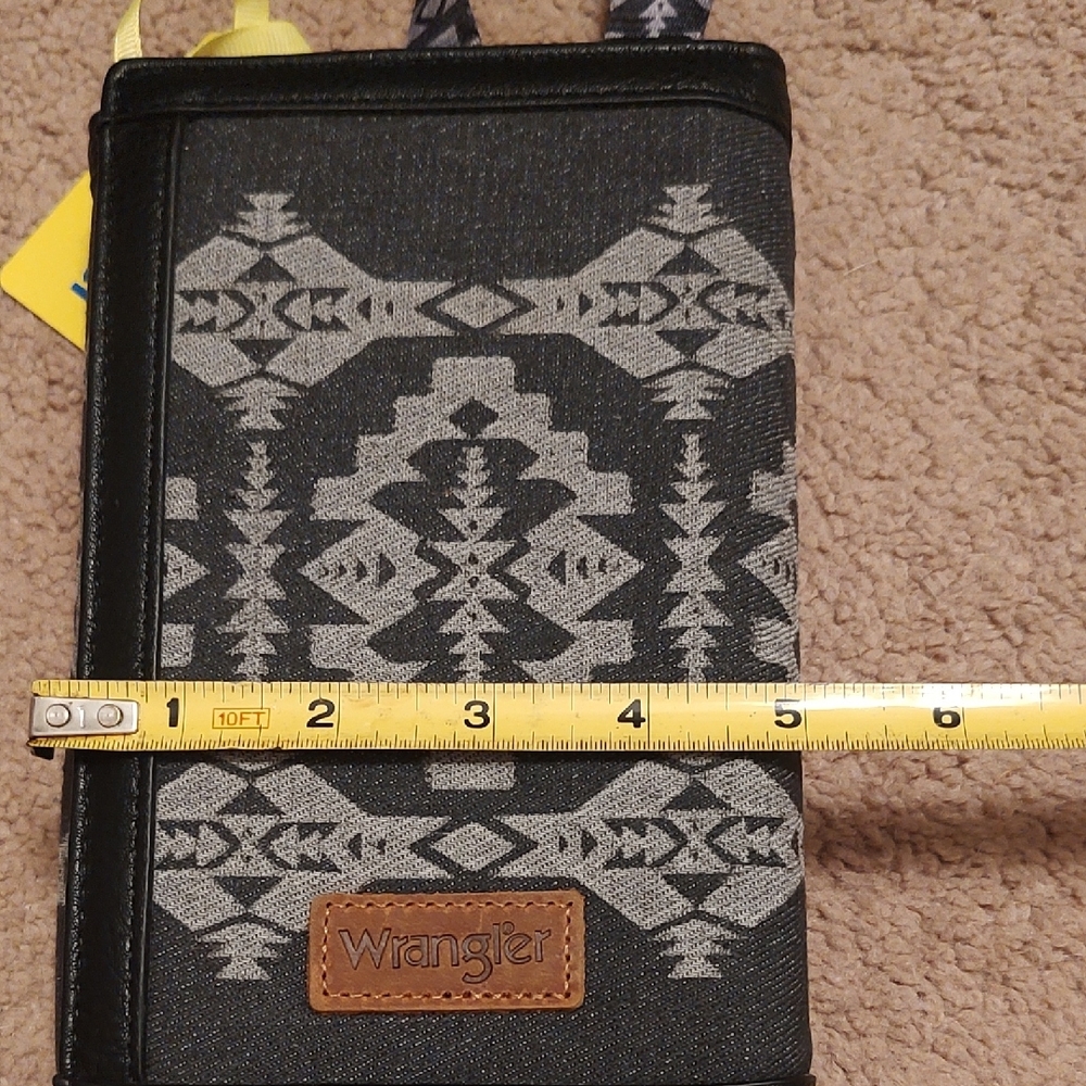 Wrangler Black and Gray Geometric Crossbody Or Wristlet - Picture 12 of 14